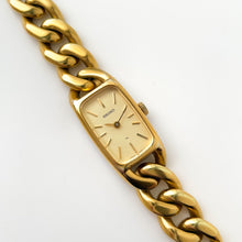 Load image into Gallery viewer, 1970 Vintage Gold-Tone Seiko Mechanical Watch with Curb Chain Bracelet and Rectangular Dial
