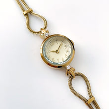 Load image into Gallery viewer, Elegant Gold-Plated Ladies&#39; Quartz Watch with Small Round Dial and Dainty Bracelet
