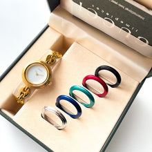 Load image into Gallery viewer, Rare Vintage Boxed 1997 Gucci Quartz Watch with Interchangeable Bezels
