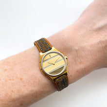 Load image into Gallery viewer, Vintage Yves Saint Laurent Gold-Plated Ladies&#39; Quartz Watch with Textured Green Leather Strap
