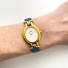 Load image into Gallery viewer, Rare Vintage 1996 Boxed Vintage Fendi Quartz Watch with 5 Interchangeable Leather Straps
