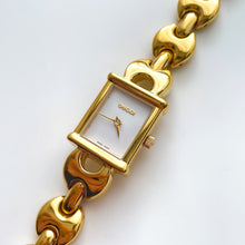 Load image into Gallery viewer, Rare Vintage Boxed 90s Gucci Quartz Watch with Interchangeable Straps
