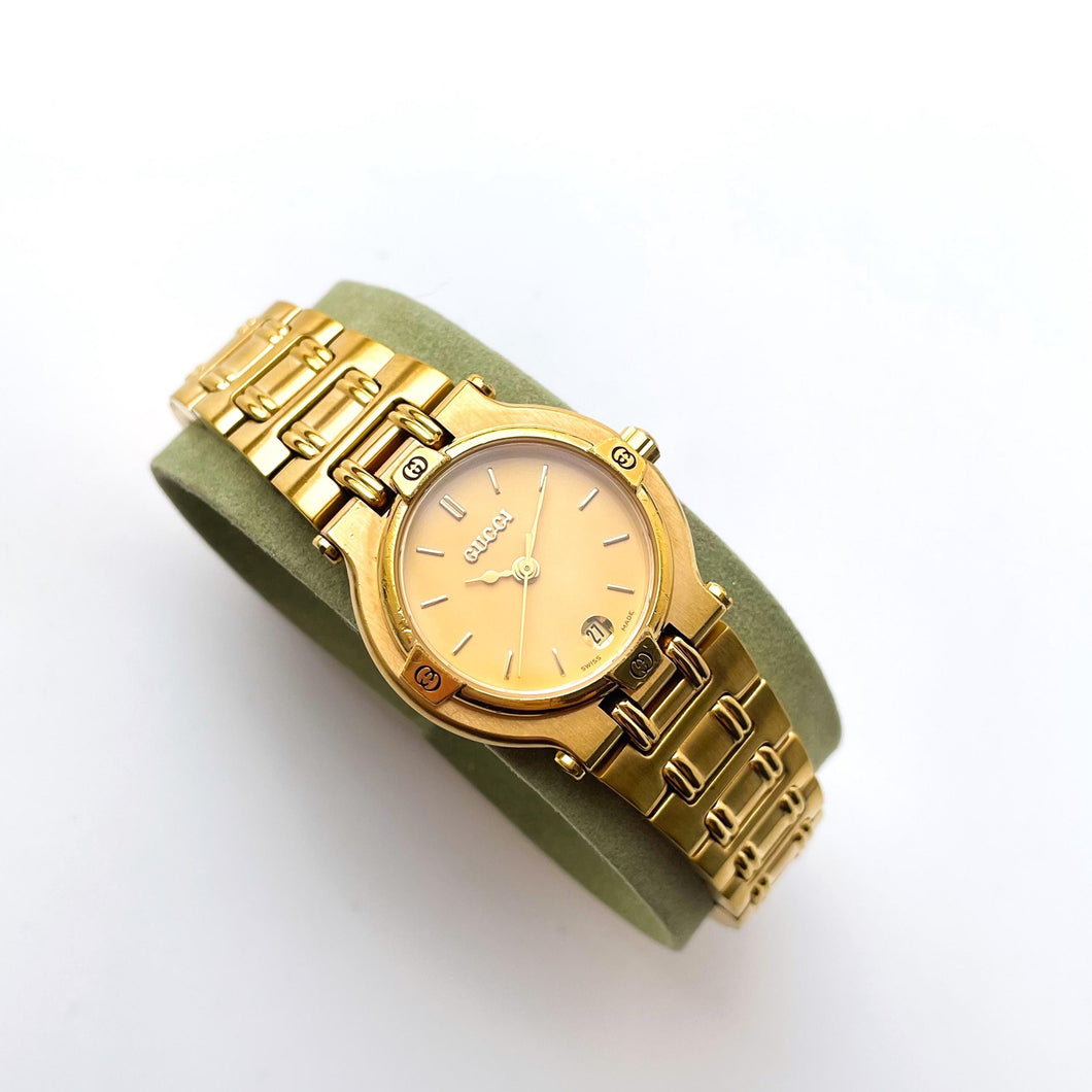 Vintage Gold-Plated Gucci Quartz Watch with Round Dial and Date Window - Boxed