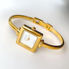 Load image into Gallery viewer, Vintage 1997 Gold-Plated Gucci Bangle Quartz Watch with Square Dial - Boxed
