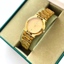 Load image into Gallery viewer, Vintage Gold-Plated Gucci Quartz Watch with Round Dial and Date Window - Boxed
