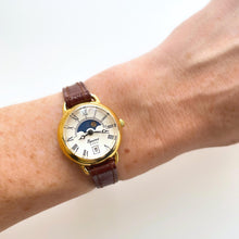 Load image into Gallery viewer, Ladies&#39; 90s Sun &amp; Moon Equinox Quartz Watch with Brown Leather Strap
