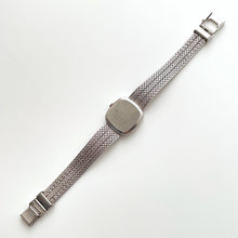 Load image into Gallery viewer, Vintage 1990s Ladies&#39; Silver-Tone Seiko Quartz Watch with Champagne Dial
