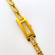 Load image into Gallery viewer, Vintage Ladies&#39; 90s Gucci 3900L Quartz Watch with Textured Rectangular Gold Dial
