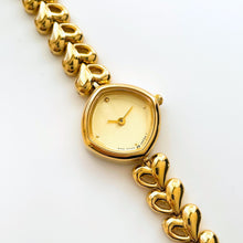 Load image into Gallery viewer, Dainty Ladies&#39; Gold-Plated Quartz Watch with Heart Pattern Bracelet
