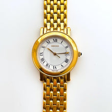 Load image into Gallery viewer, Vintage Unisex 90s Gucci 7300M Quartz Watch with Date Window and Gold-Plated Bracelet - Boxed
