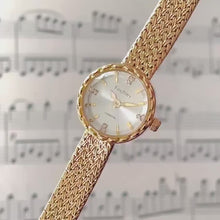 Load and play video in Gallery viewer, Elegant Retro 24k Gold-Plated Finchley Ladies&#39; Quartz Watch with Mesh Bracelet and Faceted Glass
