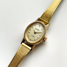 Load image into Gallery viewer, 1970s Ladies&#39; Sekonda Mechanical Watch with Oval Dial
