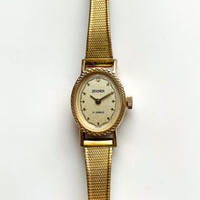 Load image into Gallery viewer, 1970s Ladies&#39; Sekonda Mechanical Watch with Oval Dial
