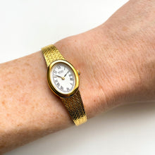 Load image into Gallery viewer, 1990s Ladies&#39; Gold-Tone Seiko Quartz Watch with Oval Dial
