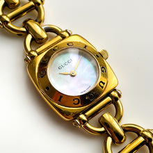 Load image into Gallery viewer, 1990s Gucci Quartz Watch with Mother of Pearl Dial and Gold-Plated Bracelet
