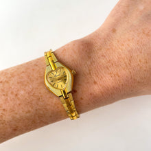 Load image into Gallery viewer, Vintage Ladies Excel Gold-Plated Watch with Heart Shaped Dial
