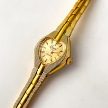 Load image into Gallery viewer, Vintage Ladies Excel Gold-Plated Watch with Heart Shaped Dial
