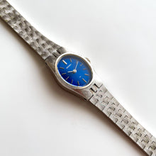 Load image into Gallery viewer, 1974 Silver-Tone Seiko Mechanical Watch with Blue Dial
