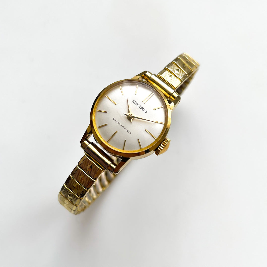 1967 Gold-Tone Seiko Mechanical Watch with Silver Dial and Expanding Bracelet