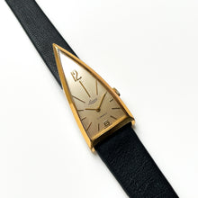 Load image into Gallery viewer, Vintage 60s Unisex Lorenz Triangular Mechanical Watch with Box
