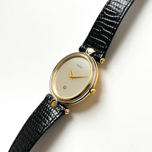 Load image into Gallery viewer, 90s Two-Tone Gucci Unisex Quartz Watch with Black Leather Strap
